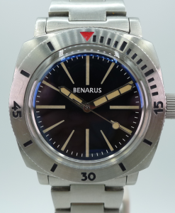 Alternative view of BENARUS MORAY 42 VINTAGE