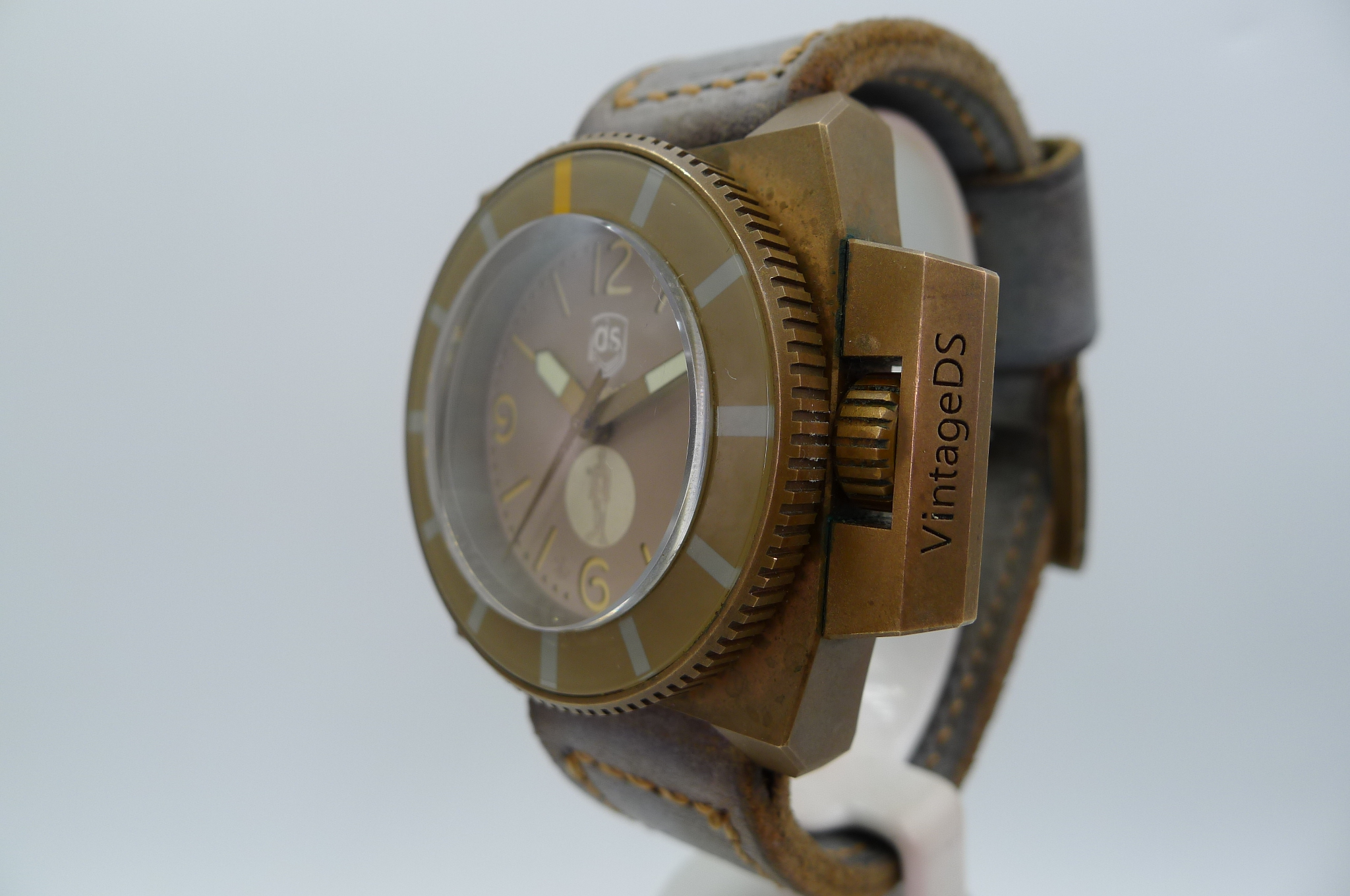DREAM STAR BRONZE MECHA CROWN - Image 3