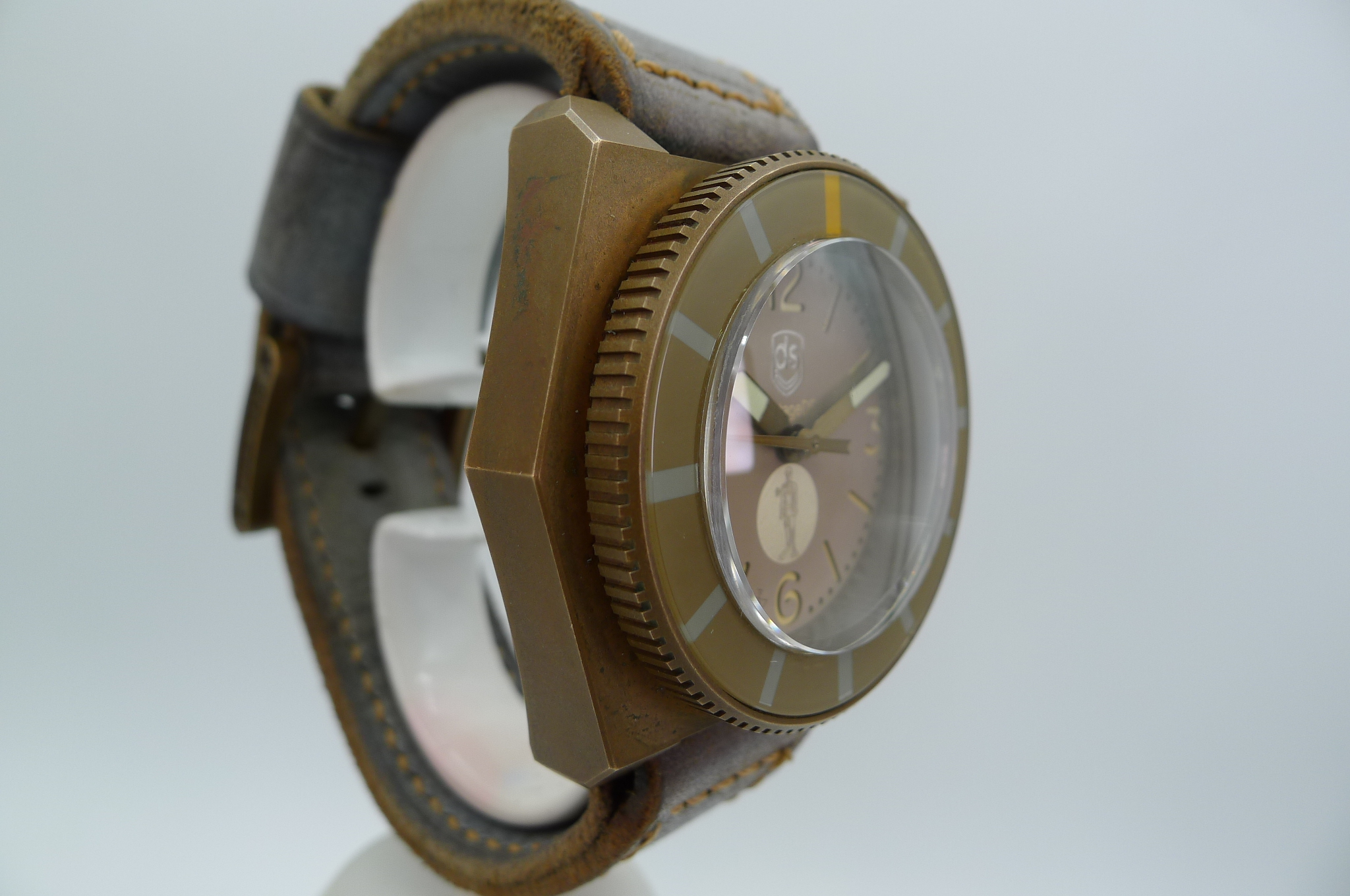 DREAM STAR BRONZE MECHA CROWN - Image 4