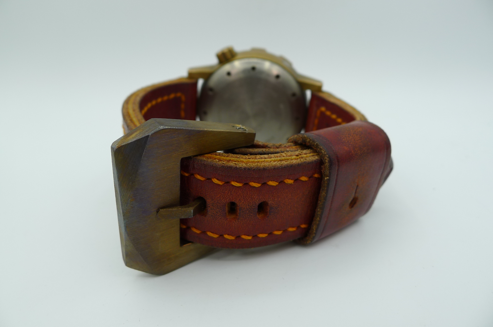 BENARUS MEGALODON BRONZE - Image 6